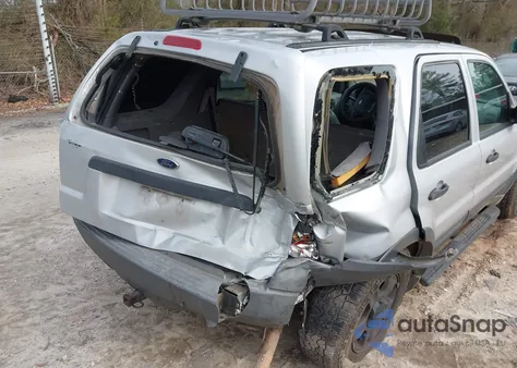 2002 Ford Escape Xlt from USA, damaged, VIN 1FMYU04172KA70141